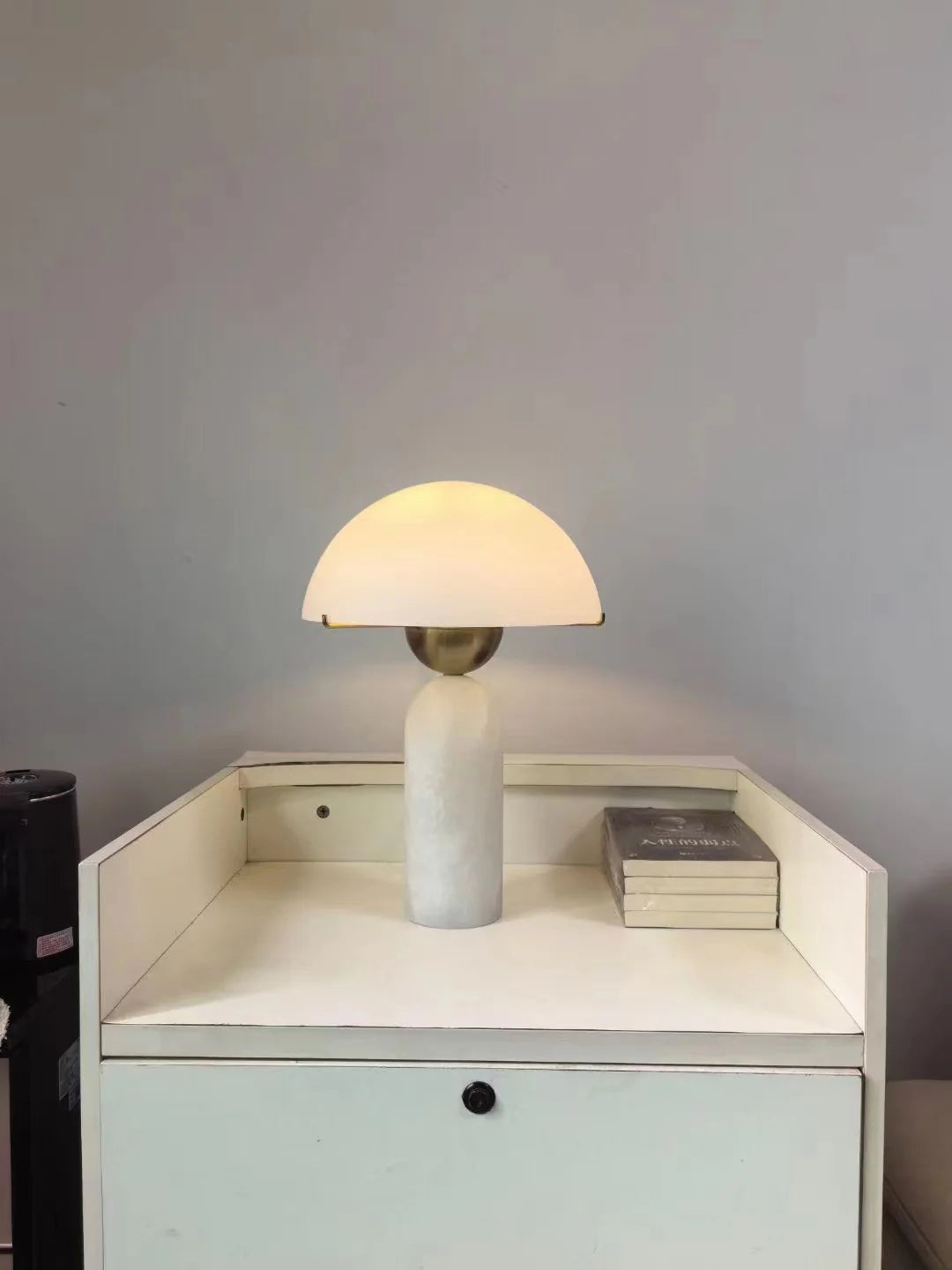 Artelux Peono Alabaster Table Lamp