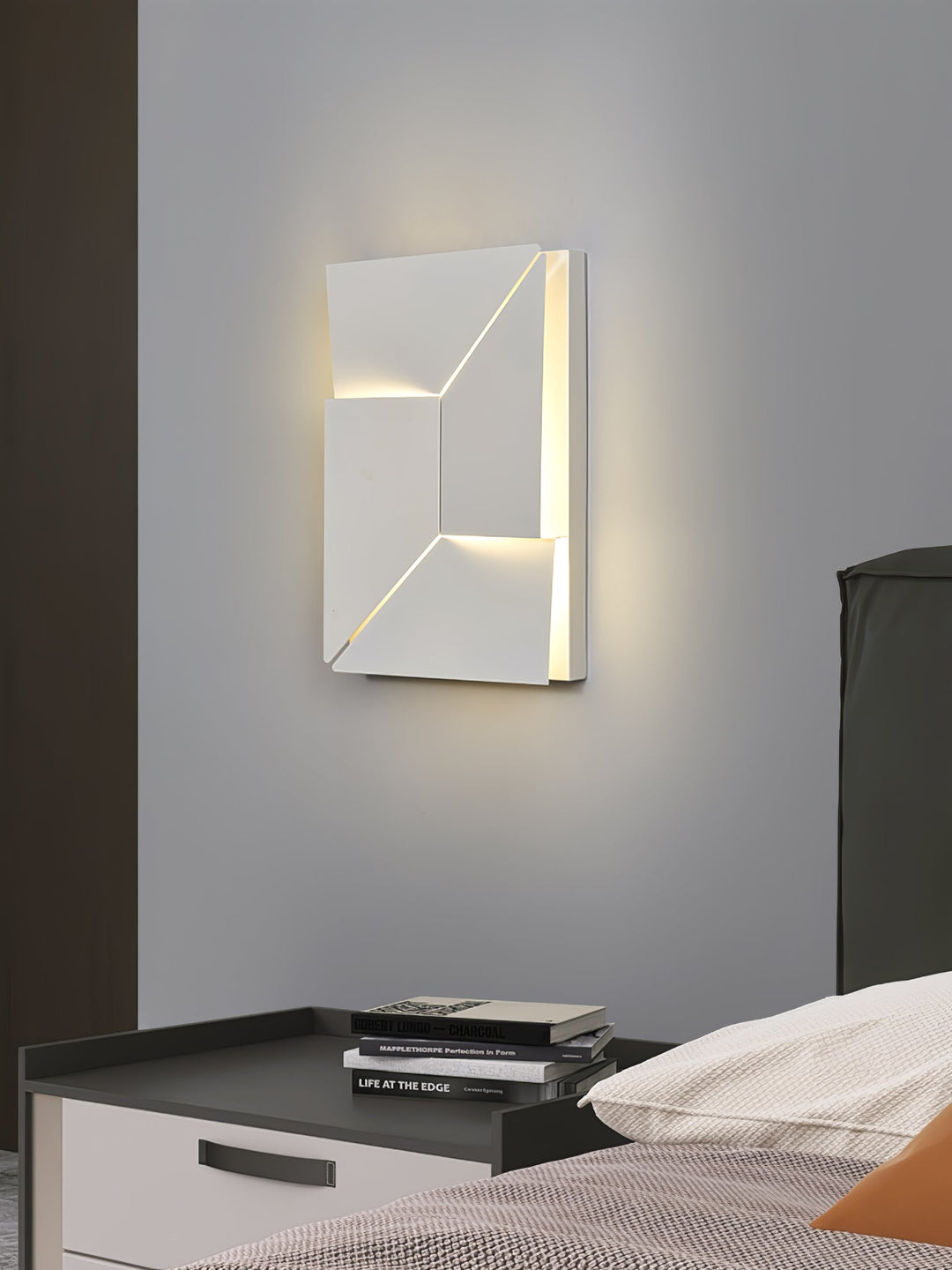 Shadows Grand Sconce-Artelux Atelier